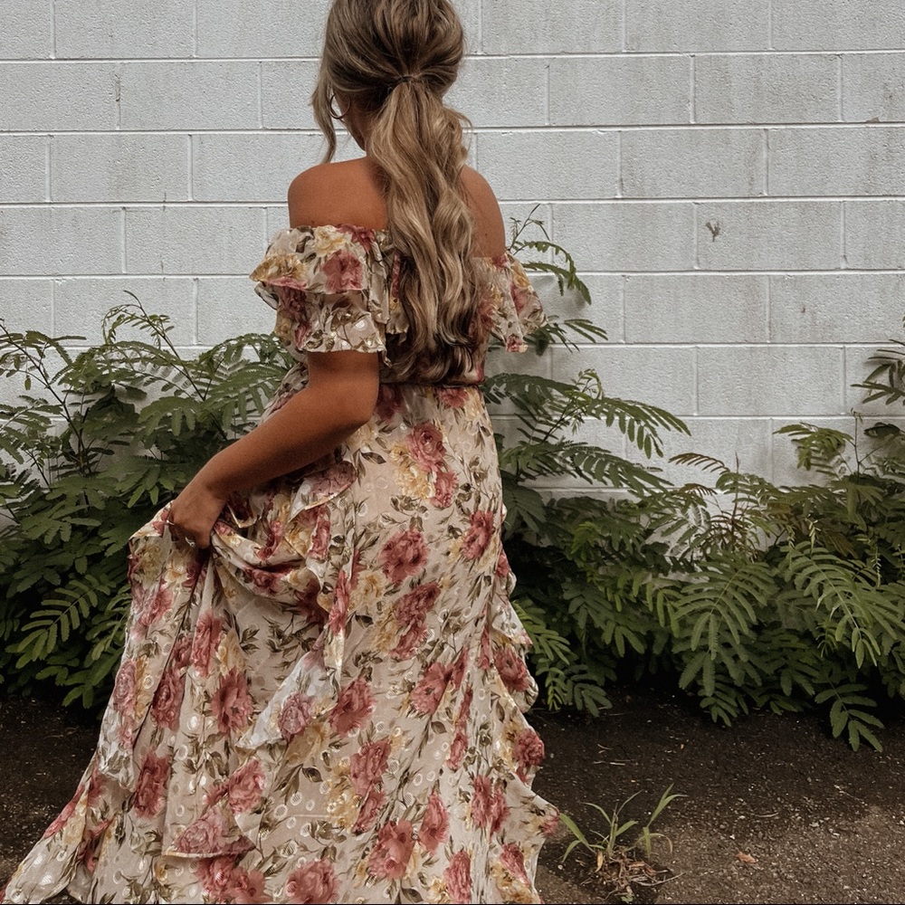 SOLD! ❌New FLORAL RUFFLE OFF-SHOULDER MAXI DRESS
